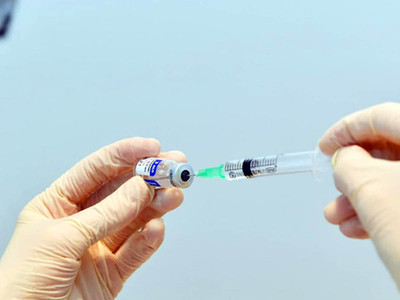 Спрос на специалистов по вакцинации вырос в два раза