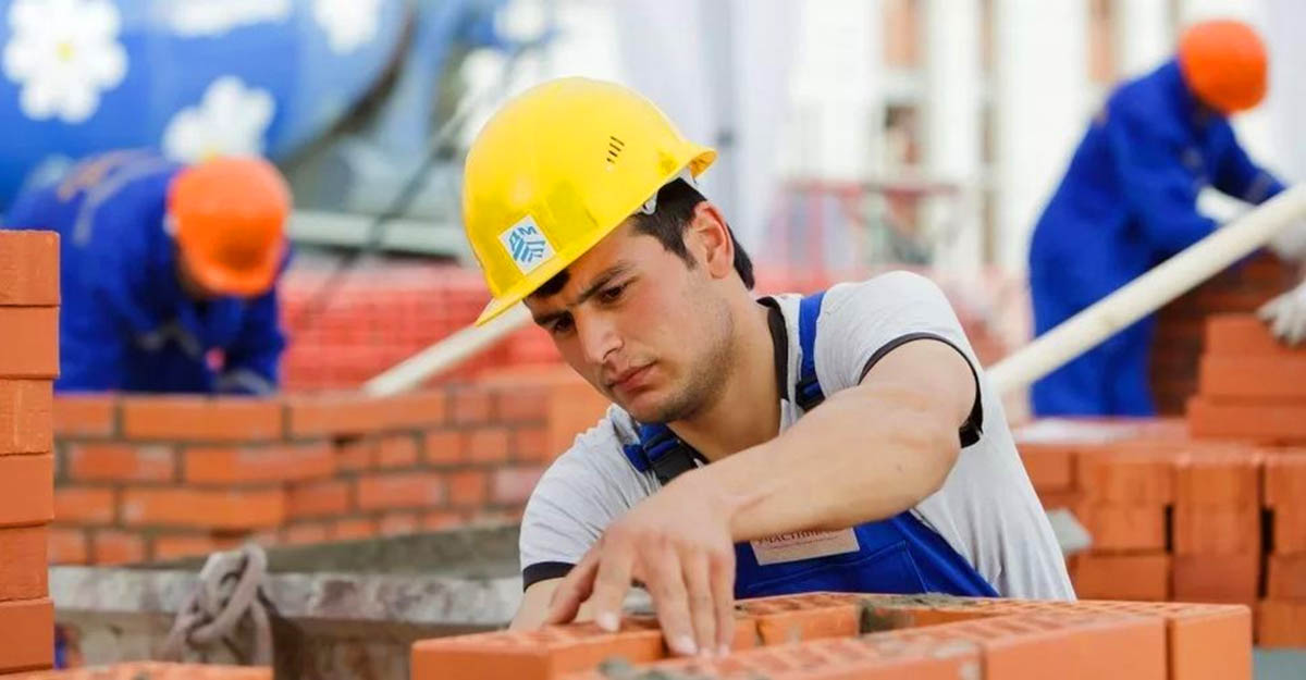 Рынок труда оживает: в июне количество вакансий в Омской области выросло на 10,3%