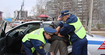 В Омске нарушители ежедневно пытаются скрыться от дорожной полиции 