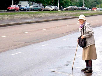 В Омске страдают пожилые пешеходы