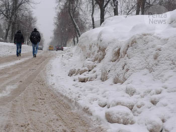 С омских дорог вывезено 100 тысяч кубометров снега