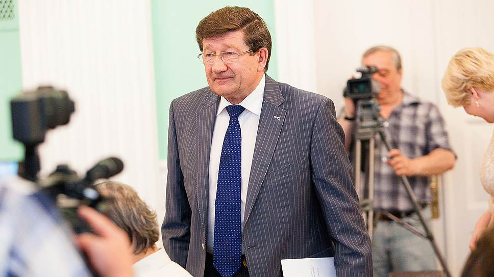Омский мэр и губернатор участвуют в экономическом форуме в Красноярске