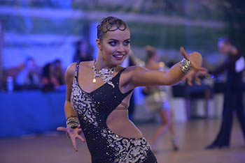 Омские танцоры разыграли 36 комплектов наград
