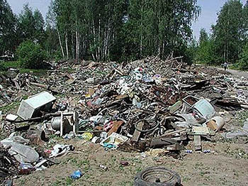 Власти определили, где в Омске будут принимать макулатуру и металлолом