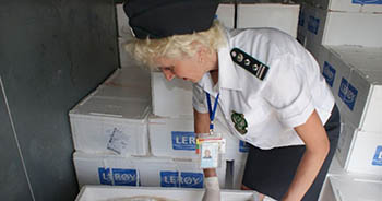 На омской границе задержали 20 тонн подозрительной рыбы