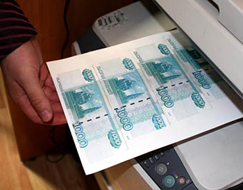 В омском «Каскаде» покупатели расплачиваются фальшивыми купюрами
