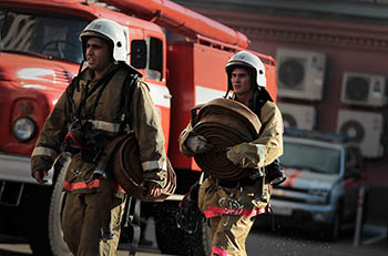 Омские пожарные спасли из огня 95-летнюю участницу войны