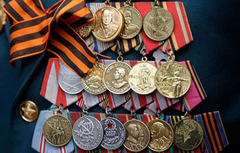 Рецидивист из Омской области украл ордена и медали у вдовы ветерана