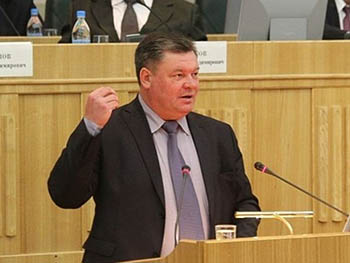 В Омске возбуждено уголовное дело против главы Черлакского района
