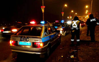 Ночью в Омске задержали двух молодых пьяных водителей