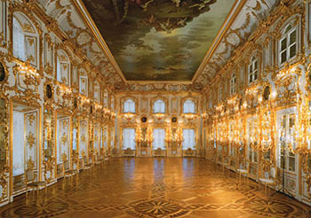 Для посетителей открыт Большой Петергофский дворец