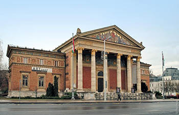 В Будапеште открыт первый в Венгрии Музей парикмахерского искусства
