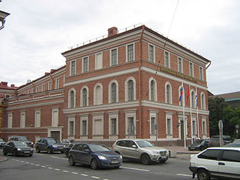 В первых числах августа начнет свою работу Центральный военно-морской музей Санкт-Петербурга.