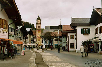 Mittenwald - украшенный с любовью баварский городок (фото)