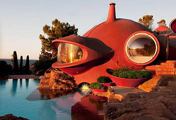 Пузырьковый дом на Лазурном берегу - еще одна достопримечательность Франции (фото)