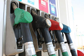 Цены на бензин снизят до экономически-обоснованных