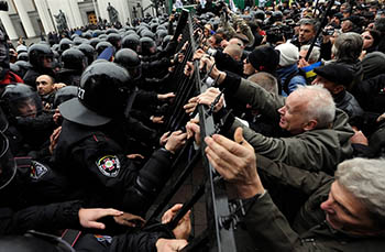 «Экономические» протесты в Украине никогда не были успешными – социолог