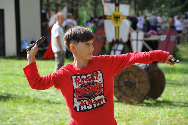 Несмотря на жару, омские рыцари провели фестиваль 