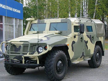 Омский институт покупает армейский внедорожник за 11 миллионов