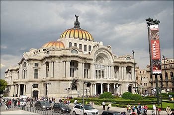 Площадь Сокало – Верховный суд и мэрия