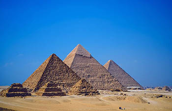 Сколько пирамид Гизы в Египте?