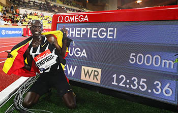 Джошуа Чептегеи установил новый мировой рекорд в беге на 10 000 м