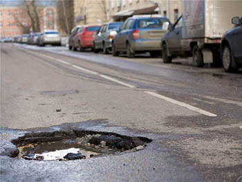 Омские автоинспекторы подсчитали ямы на дорогах
